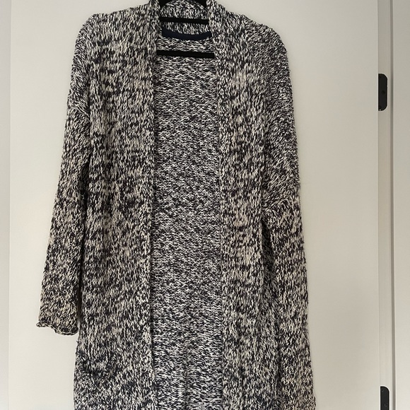 Aritzia long knitted sweater - Picture 1 of 1